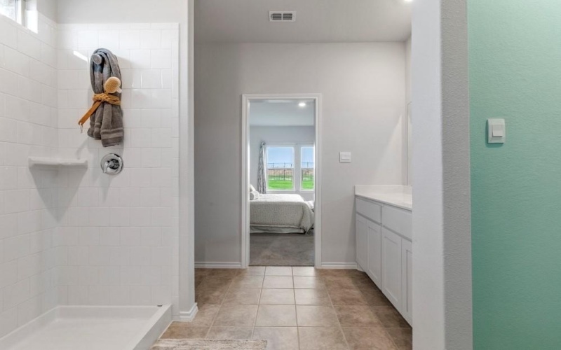 717 SHADED GROVE Drive, Denton, TX 76249, 4 Bedrooms Bedrooms, ,2 BathroomsBathrooms,Residential,For Sale,717 SHADED GROVE Drive,20978586