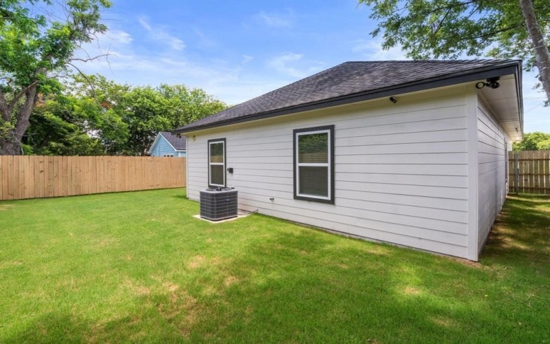 301 Henry Street, Waxahachie, TX 75165, 3 Bedrooms Bedrooms, ,2 BathroomsBathrooms,Residential,For Sale,301 Henry Street,20978636