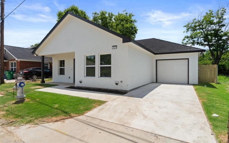 301 Henry Street, Waxahachie, TX 75165, 3 Bedrooms Bedrooms, ,2 BathroomsBathrooms,Residential,For Sale,301 Henry Street,20978636