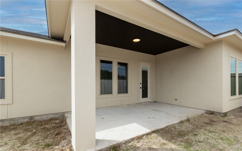 3002 Saint Eustatius Way, Corpus Christi, TX 78418, 5 Bedrooms Bedrooms, ,3 BathroomsBathrooms,Residential,For Sale,3002 Saint Eustatius Way,452520