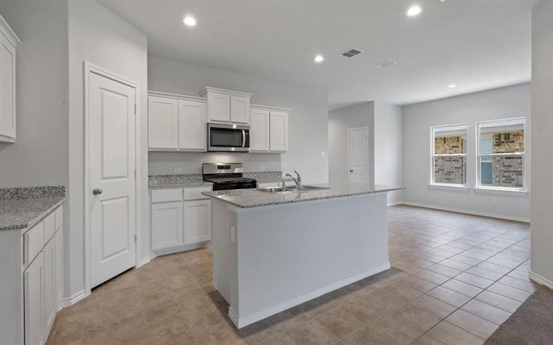7625 WINDY ARCH Lane, Denton, TX 76249, 4 Bedrooms Bedrooms, ,2 BathroomsBathrooms,Residential,For Sale,7625 WINDY ARCH Lane,20979591