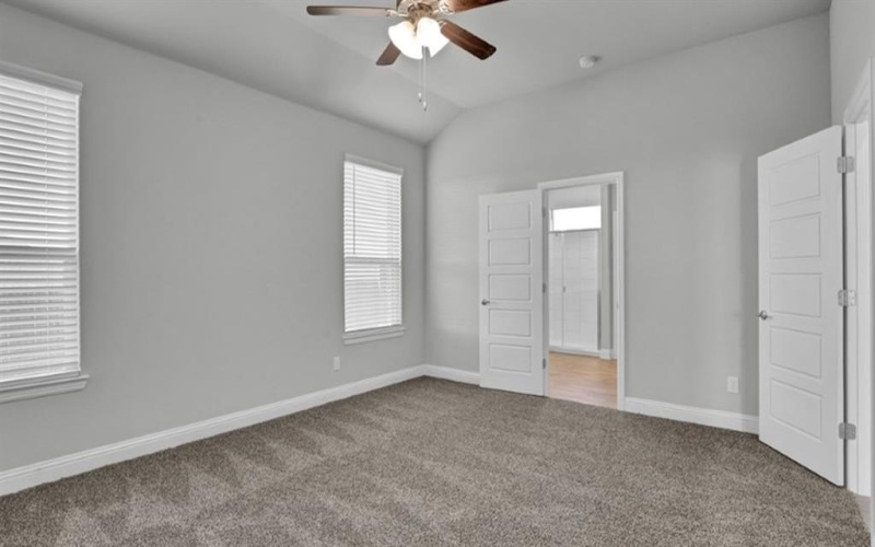 2704 STARLING Street, Denton, TX 76205, 5 Bedrooms Bedrooms, ,3 BathroomsBathrooms,Residential,For Sale,2704 STARLING Street,0,20980269