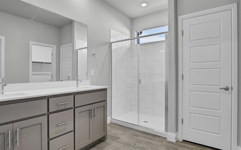 2704 STARLING Street, Denton, TX 76205, 5 Bedrooms Bedrooms, ,3 BathroomsBathrooms,Residential,For Sale,2704 STARLING Street,0,20980269