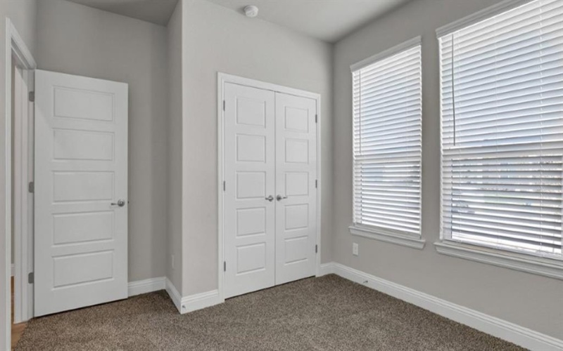 2704 STARLING Street, Denton, TX 76205, 5 Bedrooms Bedrooms, ,3 BathroomsBathrooms,Residential,For Sale,2704 STARLING Street,0,20980269
