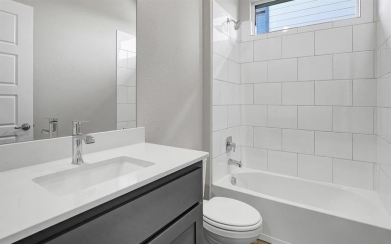 2704 STARLING Street, Denton, TX 76205, 5 Bedrooms Bedrooms, ,3 BathroomsBathrooms,Residential,For Sale,2704 STARLING Street,0,20980269