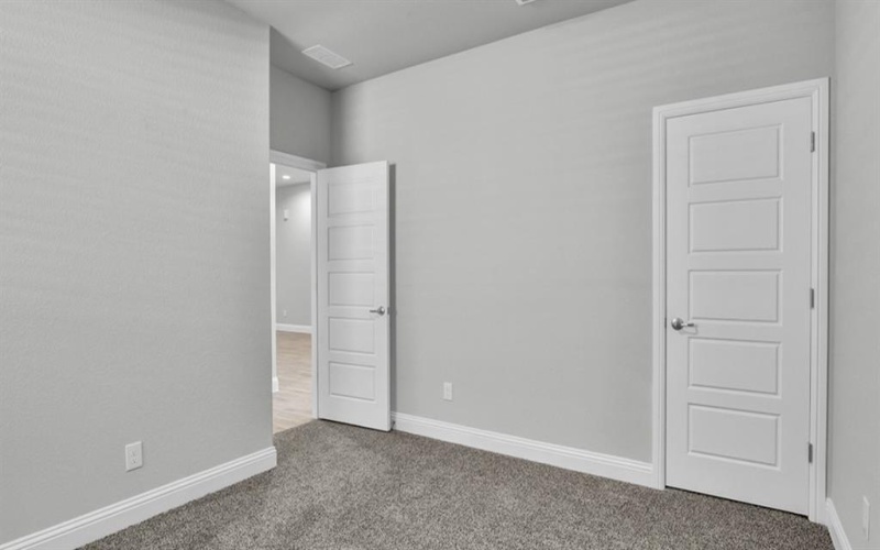2704 STARLING Street, Denton, TX 76205, 5 Bedrooms Bedrooms, ,3 BathroomsBathrooms,Residential,For Sale,2704 STARLING Street,0,20980269