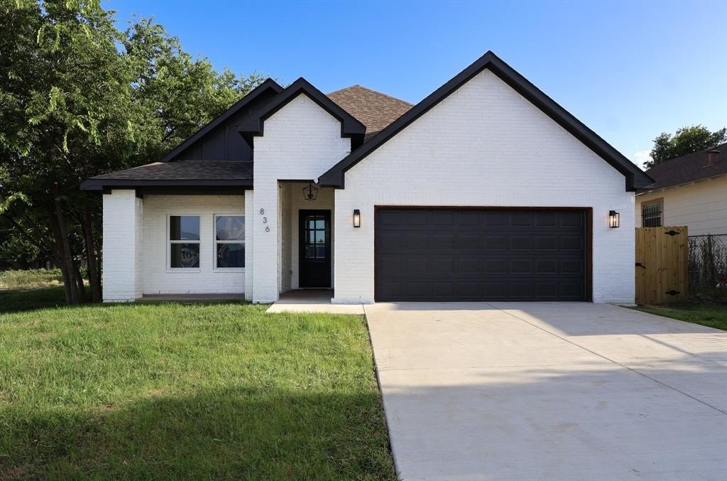 836 E Arlington Avenue, Fort Worth, TX 76104, 4 Bedrooms Bedrooms, ,2 BathroomsBathrooms,Residential,For Sale,836 E Arlington Avenue,20980931