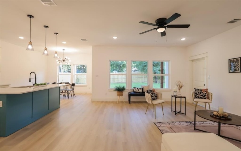 836 E Arlington Avenue, Fort Worth, TX 76104, 4 Bedrooms Bedrooms, ,2 BathroomsBathrooms,Residential,For Sale,836 E Arlington Avenue,20980931