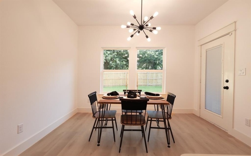 836 E Arlington Avenue, Fort Worth, TX 76104, 4 Bedrooms Bedrooms, ,2 BathroomsBathrooms,Residential,For Sale,836 E Arlington Avenue,20980931