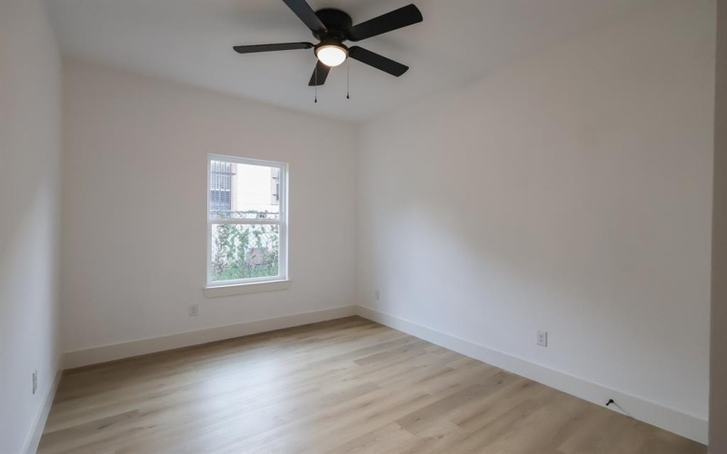 836 E Arlington Avenue, Fort Worth, TX 76104, 4 Bedrooms Bedrooms, ,2 BathroomsBathrooms,Residential,For Sale,836 E Arlington Avenue,20980931