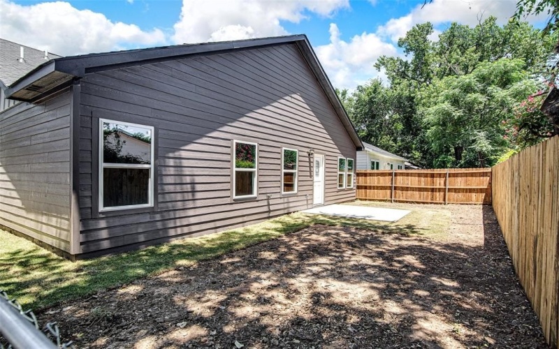 2511 Birdell Court, Fort Worth, TX 76105, 3 Bedrooms Bedrooms, ,2 BathroomsBathrooms,Residential,For Sale,2511 Birdell Court,20981359