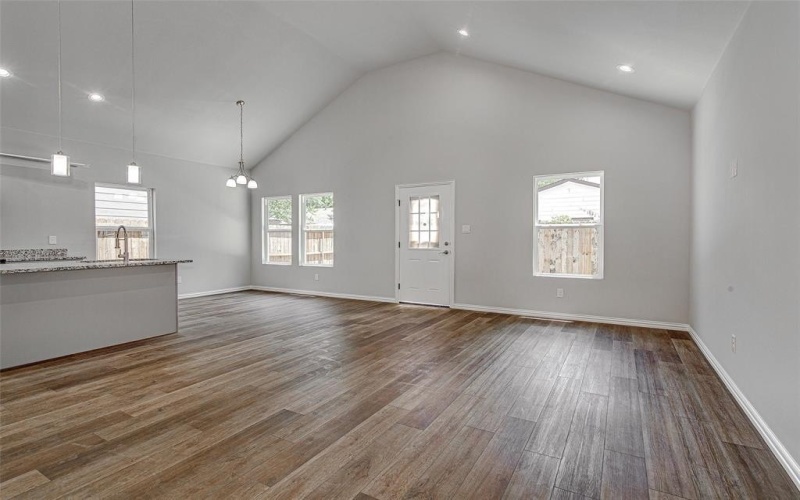 2511 Birdell Court, Fort Worth, TX 76105, 3 Bedrooms Bedrooms, ,2 BathroomsBathrooms,Residential,For Sale,2511 Birdell Court,20981359