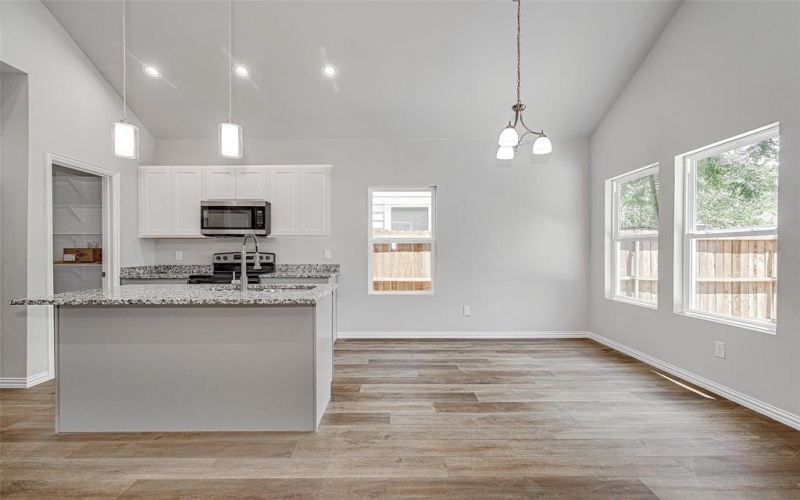 2511 Birdell Court, Fort Worth, TX 76105, 3 Bedrooms Bedrooms, ,2 BathroomsBathrooms,Residential,For Sale,2511 Birdell Court,20981359