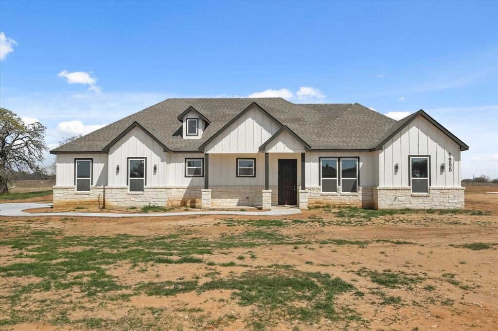 1955 Johnnie Drive, Springtown, TX 76082, 3 Bedrooms Bedrooms, ,2 BathroomsBathrooms,Residential,For Sale,1955 Johnnie Drive,20981385