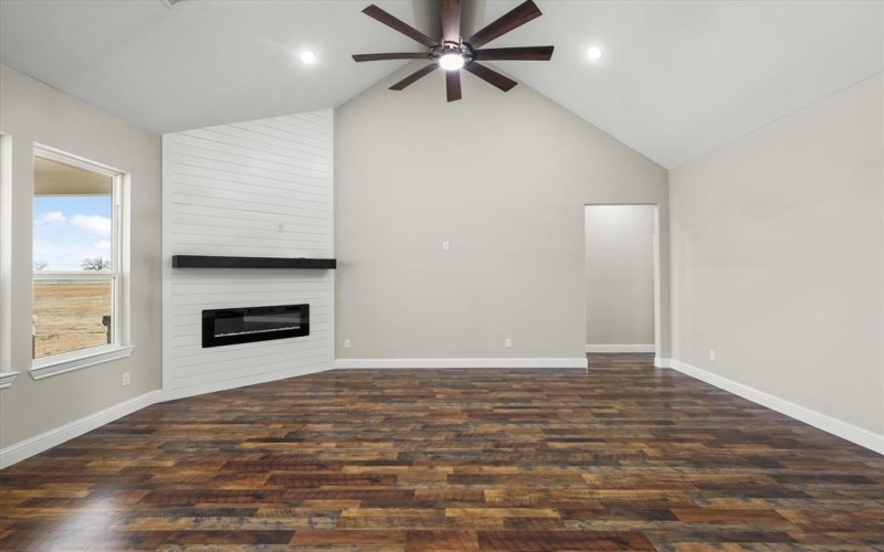 1955 Johnnie Drive, Springtown, TX 76082, 3 Bedrooms Bedrooms, ,2 BathroomsBathrooms,Residential,For Sale,1955 Johnnie Drive,20981385
