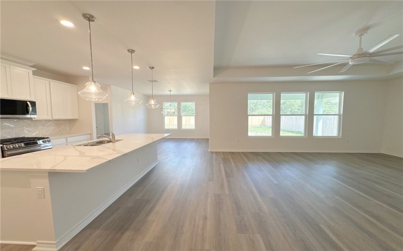 130 Broad Oak Drive, Rockport, TX 78382, 3 Bedrooms Bedrooms, ,2 BathroomsBathrooms,Residential,For Sale,130 Broad Oak Drive,452529