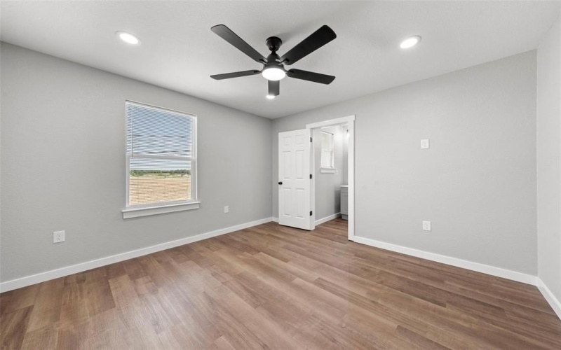 1717 Gurley Lane, Waco, TX 76706, 4 Bedrooms Bedrooms, ,5 BathroomsBathrooms,Residential,For Sale,1717 Gurley Lane,20981689