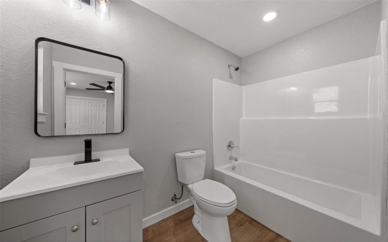 1717 Gurley Lane, Waco, TX 76706, 4 Bedrooms Bedrooms, ,5 BathroomsBathrooms,Residential,For Sale,1717 Gurley Lane,20981689