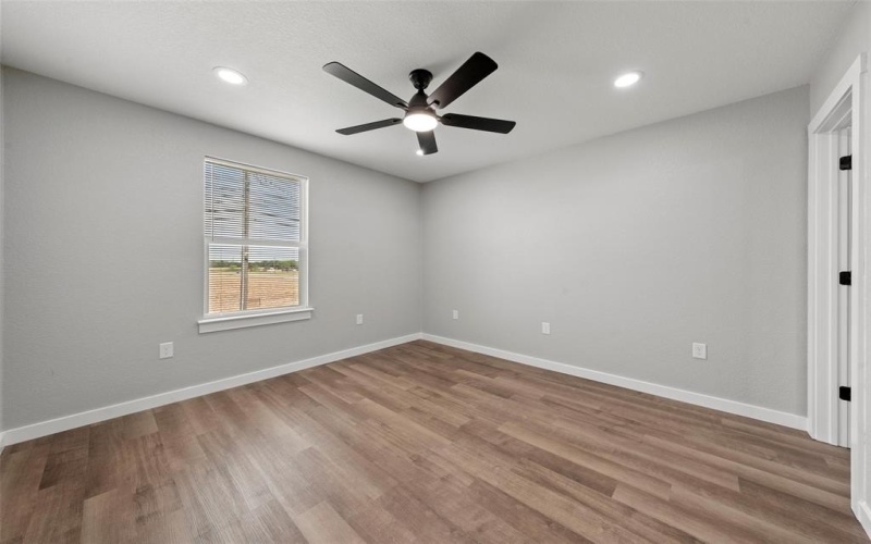 1717 Gurley Lane, Waco, TX 76706, 4 Bedrooms Bedrooms, ,5 BathroomsBathrooms,Residential,For Sale,1717 Gurley Lane,20981689