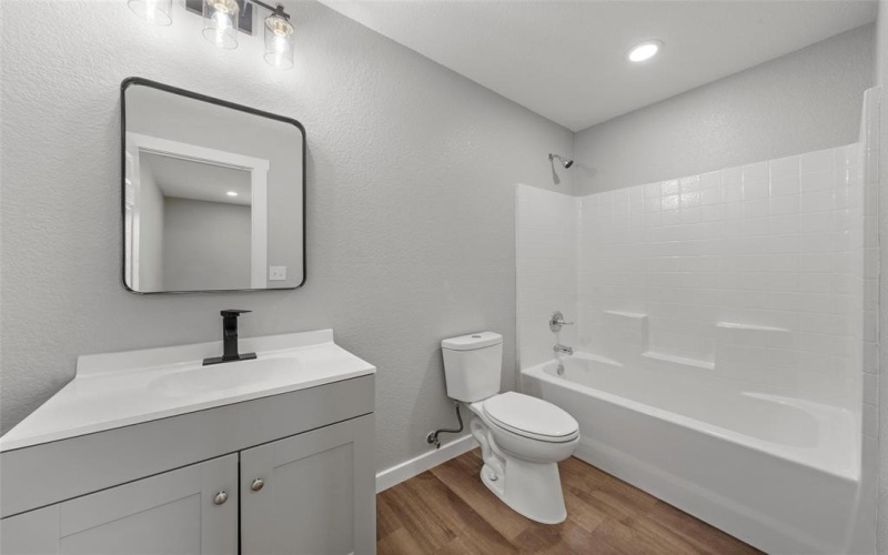 1717 Gurley Lane, Waco, TX 76706, 4 Bedrooms Bedrooms, ,5 BathroomsBathrooms,Residential,For Sale,1717 Gurley Lane,20981689