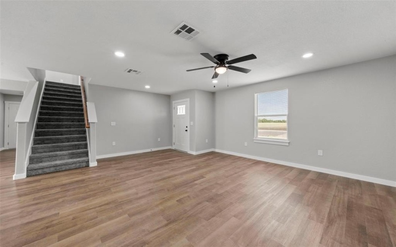 1717 Gurley Lane, Waco, TX 76706, 4 Bedrooms Bedrooms, ,5 BathroomsBathrooms,Residential,For Sale,1717 Gurley Lane,20981689