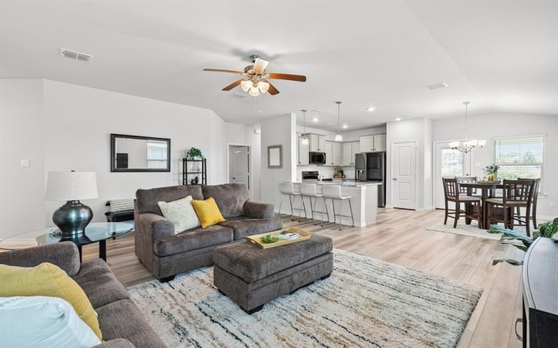 10824 Crimson Way, Waco, TX 76708, 3 Bedrooms Bedrooms, ,2 BathroomsBathrooms,Residential,For Sale,10824 Crimson Way,20981734