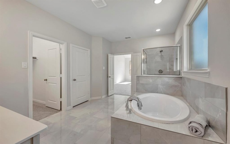 3801 Yarrow Drive, Denton, TX 76226, 4 Bedrooms Bedrooms, ,3 BathroomsBathrooms,Residential,For Sale,3801 Yarrow Drive,0,20981947