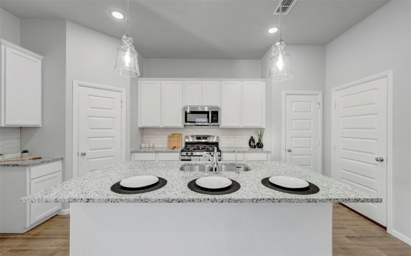 7408 Santolina Drive, Denton, TX 76226, 3 Bedrooms Bedrooms, ,2 BathroomsBathrooms,Residential,For Sale,7408 Santolina Drive,0,20981976