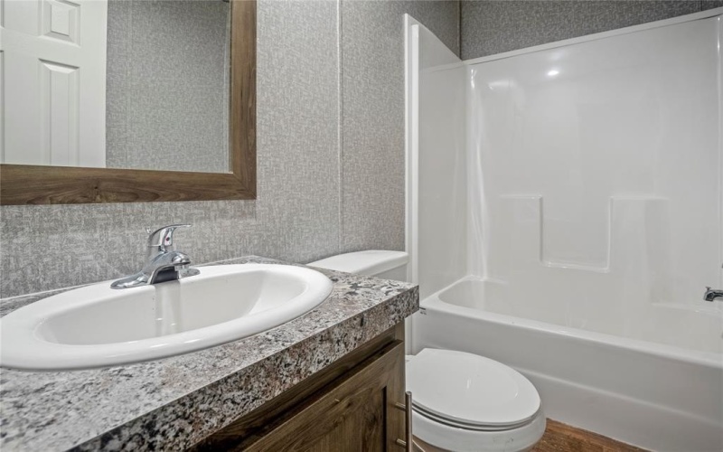 10268 Tanglewood Circle, Wills Point, TX 75169, 2 Bedrooms Bedrooms, ,2 BathroomsBathrooms,Residential,For Sale,10268 Tanglewood Circle,20981993