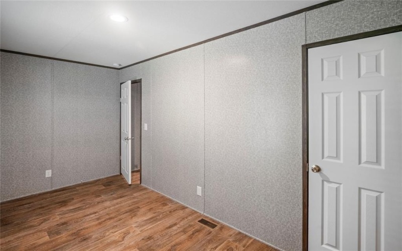 10268 Tanglewood Circle, Wills Point, TX 75169, 2 Bedrooms Bedrooms, ,2 BathroomsBathrooms,Residential,For Sale,10268 Tanglewood Circle,20981993