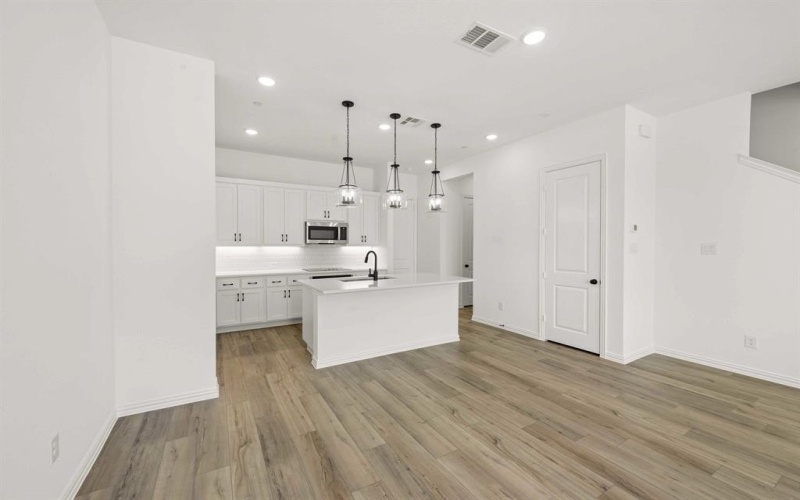 2424 Bulin, Mansfield, TX 76063, 3 Bedrooms Bedrooms, ,2 BathroomsBathrooms,Residential,For Sale,2424 Bulin,20982130