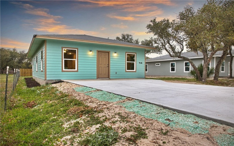 305 Steart Street, Rockport, TX 78382, 2 Habitaciones Habitaciones , ,2 BañosBaños,Residential,En Venta,305 Steart Street,452654