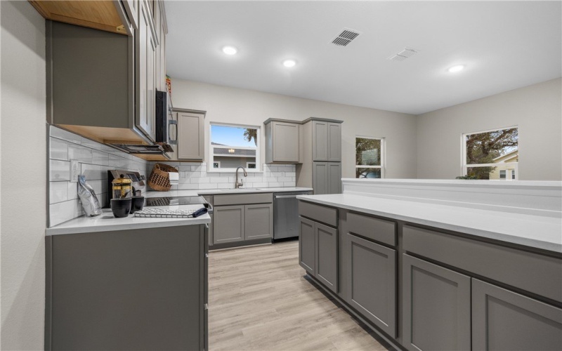 305 Steart Street, Rockport, TX 78382, 2 Habitaciones Habitaciones , ,2 BañosBaños,Residential,En Venta,305 Steart Street,452654