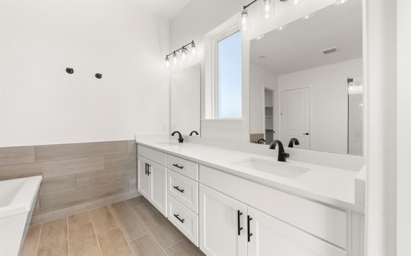 2149 Ten Mile Creek Drive, Celina, TX 75009, 4 Habitaciones Habitaciones , ,3 BañosBaños,Residential,En Venta,2149 Ten Mile Creek Drive,0,20982330