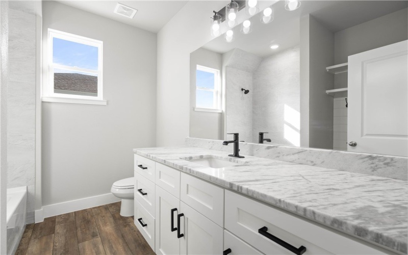 40 Bayview Loop, Rockport, TX 78382, 3 Bedrooms Bedrooms, ,2 BathroomsBathrooms,Residential,For Sale,40 Bayview Loop,452669