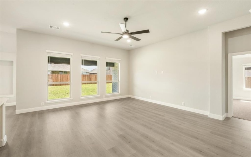 401 Chestnut Lane, Glenn Heights, TX 75154, 3 Bedrooms Bedrooms, ,3 BathroomsBathrooms,Residential,For Sale,401 Chestnut Lane,20982487