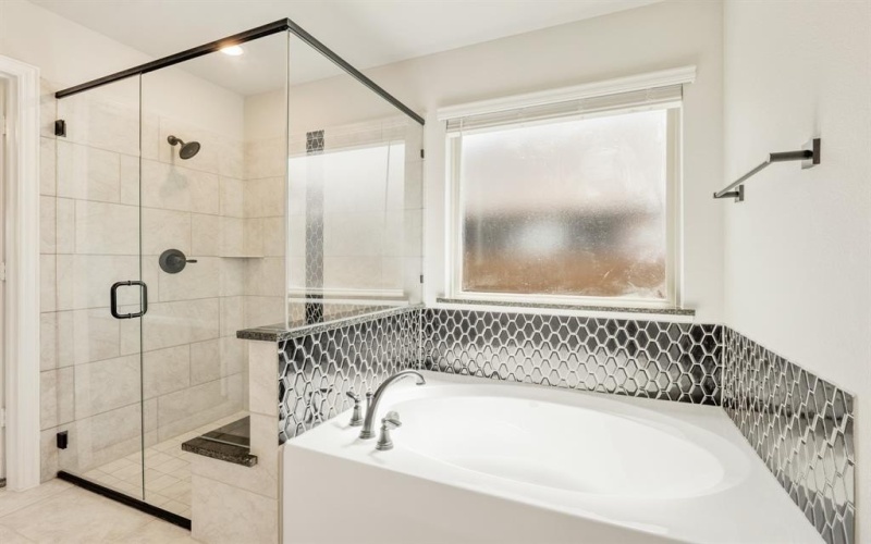 401 Chestnut Lane, Glenn Heights, TX 75154, 3 Bedrooms Bedrooms, ,3 BathroomsBathrooms,Residential,For Sale,401 Chestnut Lane,20982487