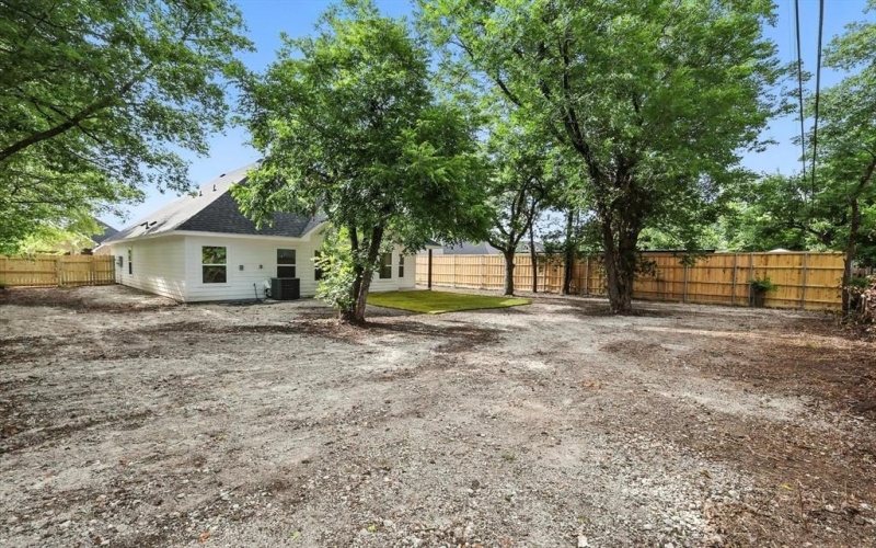 3836 Burnice Drive, Fort Worth, TX 76119, 4 Bedrooms Bedrooms, ,2 BathroomsBathrooms,Residential,For Sale,3836 Burnice Drive,20982521