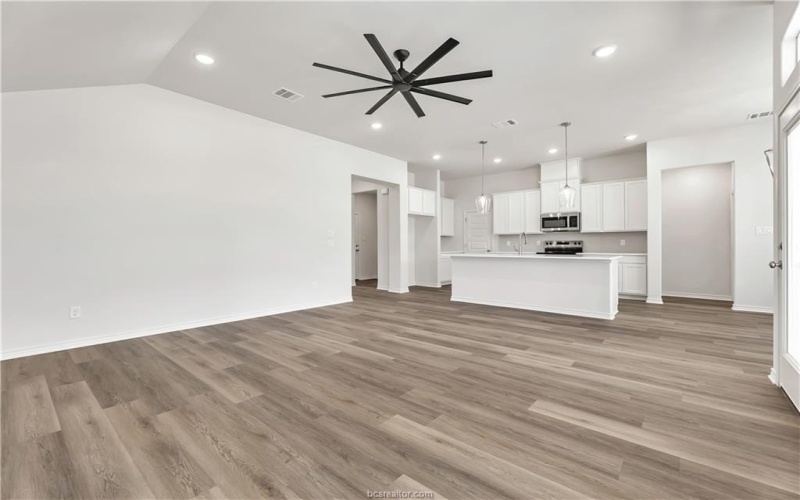 3556 Pointe du Hoc Loop, Bryan, TX 77808, 3 Bedrooms Bedrooms, ,2 BathroomsBathrooms,Residential,For Sale,3556 Pointe du Hoc Loop,0,25007391
