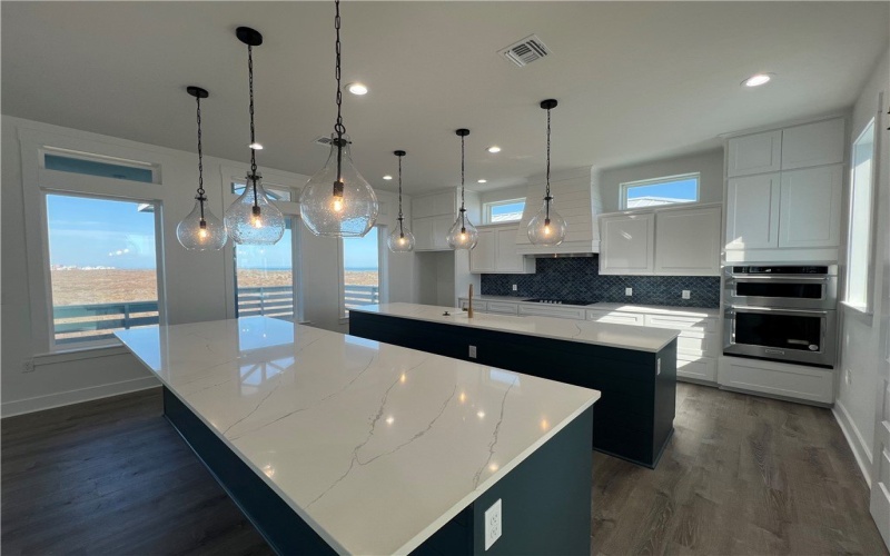 118 Frontside Drive, Corpus Christi, TX 78418, 6 Habitaciones Habitaciones , ,7 BañosBaños,Residential,En Venta,118 Frontside Drive,461262