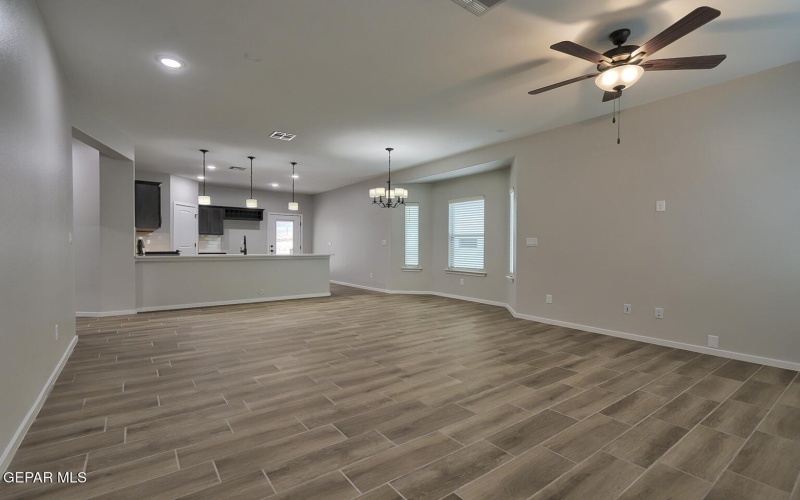 15121 Ambition Avenue, El Paso, TX 79938, 4 Habitaciones Habitaciones , ,2 BañosBaños,Residential,En Venta,15121 Ambition Avenue,925373