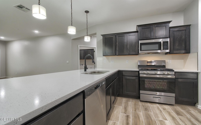 15121 Ambition Avenue, El Paso, TX 79938, 4 Habitaciones Habitaciones , ,2 BañosBaños,Residential,En Venta,15121 Ambition Avenue,925373