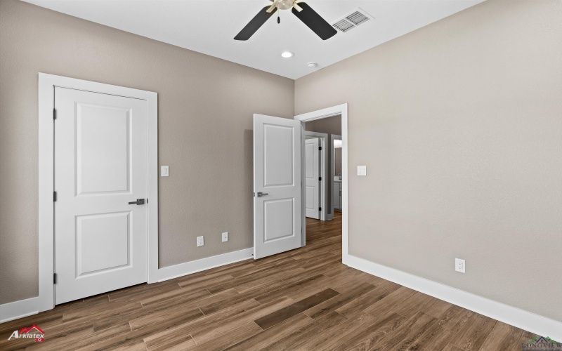 135 Hillcrest Drive, Gladewater, TX 75647, 4 Habitaciones Habitaciones , ,2 BañosBaños,Residential,En Venta,135 Hillcrest Drive,20254467