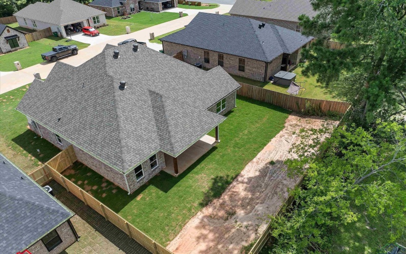 135 Hillcrest Drive, Gladewater, TX 75647, 4 Habitaciones Habitaciones , ,2 BañosBaños,Residential,En Venta,135 Hillcrest Drive,20254467