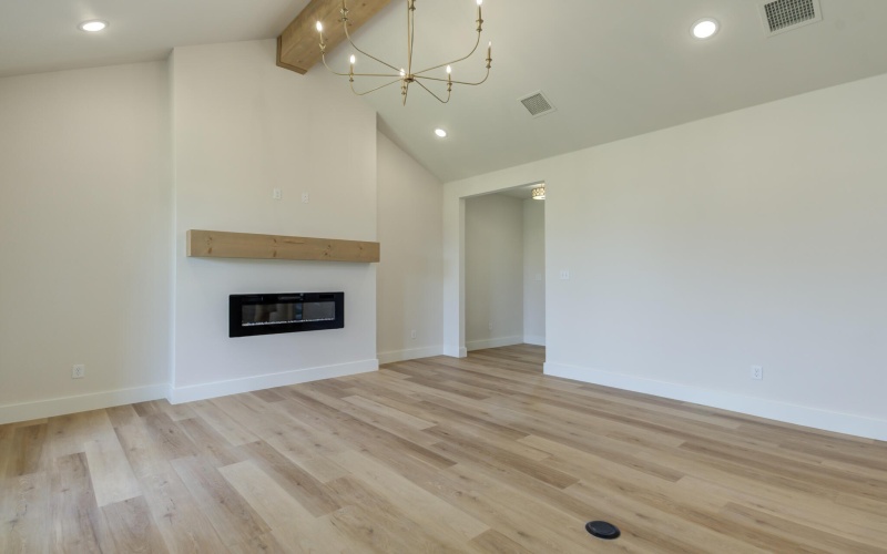 6913 13th Street, Lubbock, TX 79416, 3 Bedrooms Bedrooms, ,2 BathroomsBathrooms,Residential,For Sale,6913 13th Street,202556961
