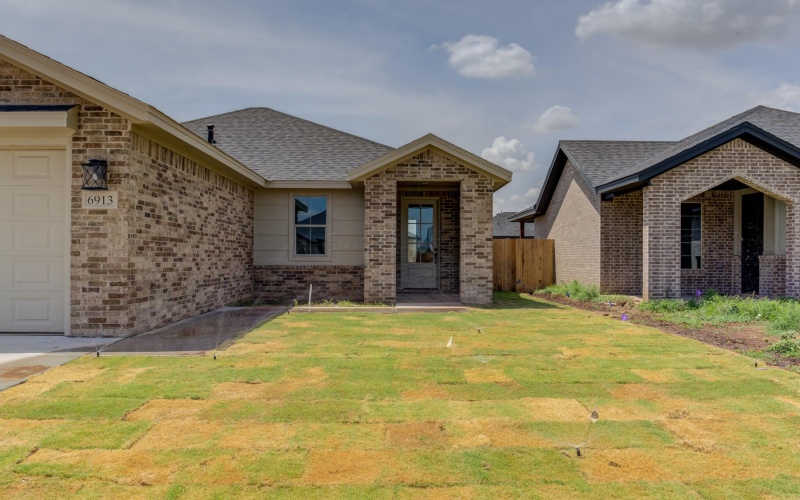 6913 13th Street, Lubbock, TX 79416, 3 Bedrooms Bedrooms, ,2 BathroomsBathrooms,Residential,For Sale,6913 13th Street,202556961