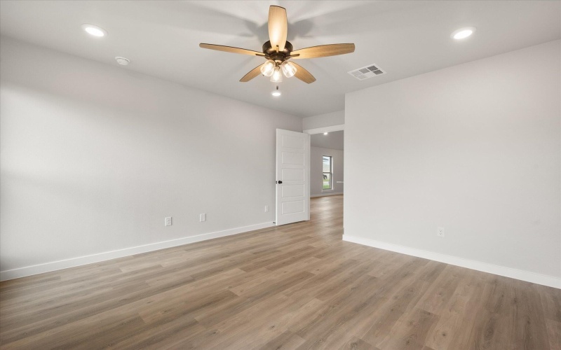 7005 12th Street, Lubbock, TX 79416, 4 Bedrooms Bedrooms, ,2 BathroomsBathrooms,Residential,For Sale,7005 12th Street,202556970