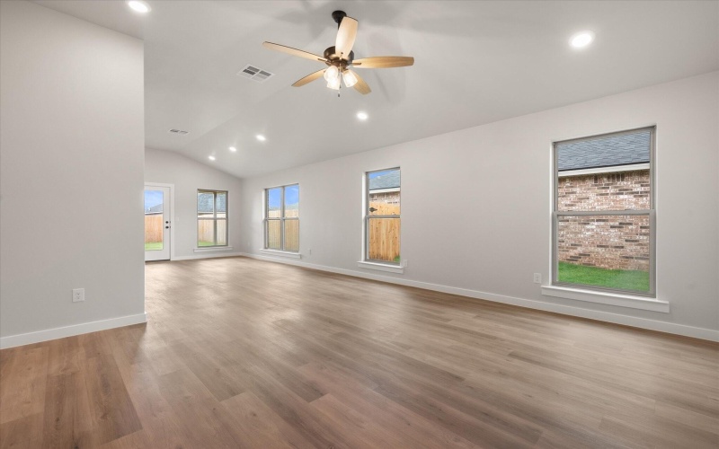 7005 12th Street, Lubbock, TX 79416, 4 Bedrooms Bedrooms, ,2 BathroomsBathrooms,Residential,For Sale,7005 12th Street,202556970