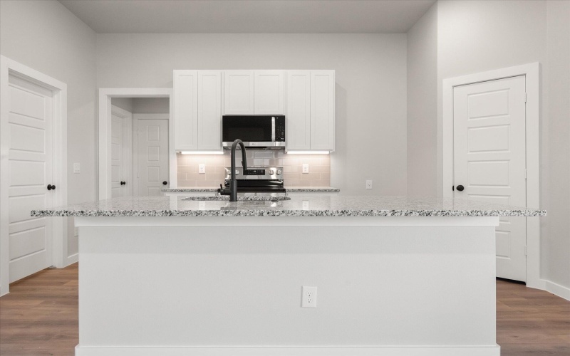 7005 12th Street, Lubbock, TX 79416, 4 Bedrooms Bedrooms, ,2 BathroomsBathrooms,Residential,For Sale,7005 12th Street,202556970