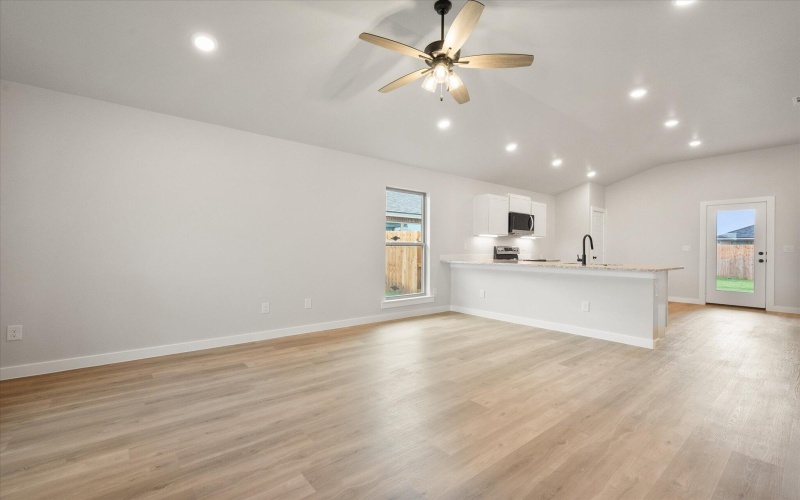 7007 12th Street, Lubbock, TX 79416, 3 Habitaciones Habitaciones , ,2 BañosBaños,Residential,En Venta,7007 12th Street,202556971